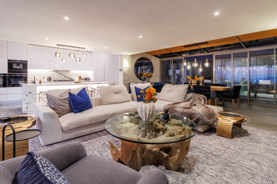 4 Bedroom Property for Sale in Green Point Western Cape